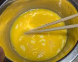 A picture of step 4 of Western-Style Fluffy Omelette Rice.