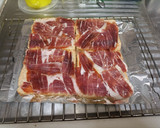 Foto del paso 2 de la receta: Tosta de serrano con piña y queso