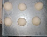 Foto langkah ke 2 dari resep Korean Garlic Bread Cheese.