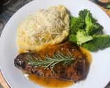 Foto langkah ke 7 dari resep 35. Tuna Steak with Honey Lemon Butter Sauce and Mashed Potato.