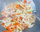 Foto langkah ke 2 dari resep Tumis Tauge Cumi Asin.
