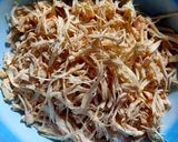 Foto langkah ke 1 dari resep Lumpia isi ayam wortel.