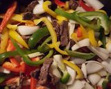 Foto del paso 7 de la receta: Carne de res con pimientos y cebolla