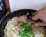 Foto langkah ke 5 dari resep 23.1~ Tumis Toge (+ ikan asin bulu ayam).