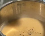 A picture of step 4 of Pan fried chicken with mashed potatoes and Gravy.