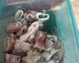 Foto langkah ke 1 dari resep Cumi Asam Manis.
