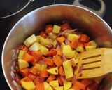 Foto del paso 2 de la receta: Curry japonés de lenteja roja