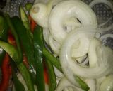 Foto del paso 1 de la receta: Colita de cuadril de cerdo con verduras y huevos