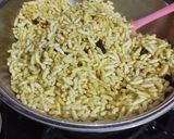 A picture of step 3 of Murmura chiwda.