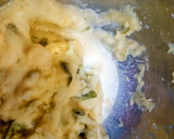 Foto del paso 3 de la receta: Pulpo a feira sobre parmentier de patata y lechuga de alga