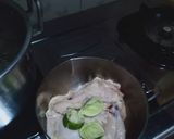 Foto langkah ke 1 dari resep Ayam Suwir Simpel.