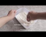 Foto langkah ke 3 dari resep Es Jeruk Kelapa Muda Kw.