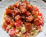 Foto del paso 7 de la receta: Ensalada de cuscús, pepino y tomate con salmón marinado