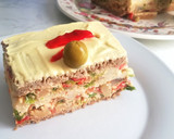 Foto del paso 6 de la receta: Pastel Vegetal de Ensaladilla con Gusto y Sabor