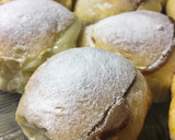 Foto del paso 12 de la receta: Pan de leche rellenos con dulce de leche y crema pastelera