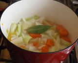 Foto del paso 2 de la receta: Crema otoñal de calabaza y zanahorias con almendras