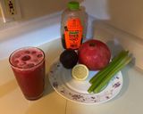 صورة لخطوة 2 من وصفة ‏ ‏عصير الفاكهة والخضار والبنجر والكرفس 🍑🍅🥬🥬