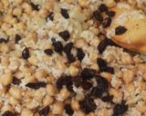 Foto del paso 4 de la receta: Garbanzos con arroz y pasas
