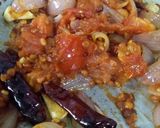 A picture of step 2 of Tomato onion chutney.