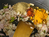 परवल आलू की सूखी सब्जी