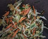 Foto langkah ke 7 dari resep Mie Telor Goreng.