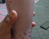 Foto langkah ke 4 dari resep Korean milk strawberry.