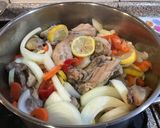 Foto del paso 3 de la receta: Escabeche de pollo con limón como lo hacía mi abuela