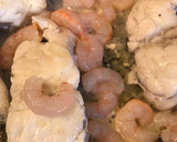 Foto del paso 5 de la receta: Rape con verduras al vapor y gambas marinadas en naranja 🍊