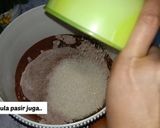 Foto langkah ke 4 dari resep Bolu Kukus Coklat Mekar Triple Chocolates.