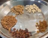 A picture of step 1 of Dry Fruit Laddoo.