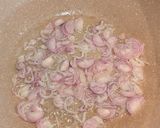 A picture of step 1 of Risotto alla Milanese with Ossobuco.