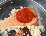 Foto del paso 2 de la receta: Potaje de judías pintas, espinacas y bacalao