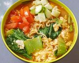 Foto langkah ke 4 dari resep Mie Tek Tek Kuah Instan.
