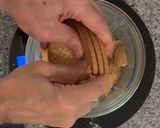 Foto del passaggio 1 della ricetta Cheesecake Oreo al cioccolato senza cottura
