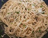 Φωτογραφία βήματος 5 της συνταγής Spaghetti aglio e olio (αυθεντική συνταγή)