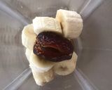 A picture of step 2 of Post-Workout Smoothie.