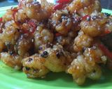 Foto langkah ke 7 dari resep Udang Tepung Lada Hitam.