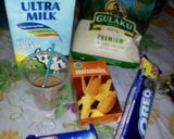 Foto langkah ke 1 dari resep Cheese Milk Oreo in Glass 💕.