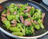 Foto del passaggio 2 della ricetta Cestini di broccoli e salsiccia 🥦🐽