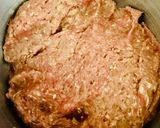 A picture of step 2 of Lumaconi with minced meat in cheese sauce.