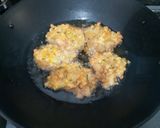 Foto langkah ke 4 dari resep Bakwan Jagung Enak Empuk.