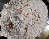 A picture of step 3 of Shenga Poli / Peanut Poli.