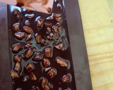 Foto del paso 4 de la receta: Chocolatín casero con almendras tostadas 🍫sin azúcar, sin edulcorante, low carb