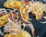 A picture of step 7 of Soy Limang Terung (Eggplant with Soya and lemon).