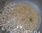 A picture of step 1 of White Rajma and Green Peas Sabzi.