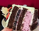 Фото кроку 15 до Шоколадний торт зі смородиною 🍫.