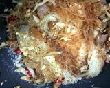 Foto langkah ke 5 dari resep 40. Mie Bihun Jagung Goreng.