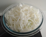 Foto del paso 1 de la receta: Cebolleta pochada al microondas