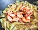 Hình bước làm 4 của món Bầu Xào Tôm