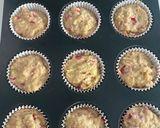 Φωτογραφία βήματος 4 της συνταγής Banana & strawberry muffins